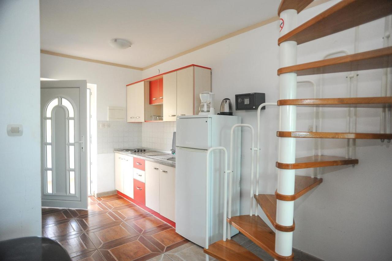 Apartmani Vila Caska Екстер'єр фото