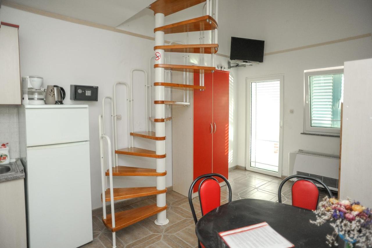 Apartmani Vila Caska Екстер'єр фото